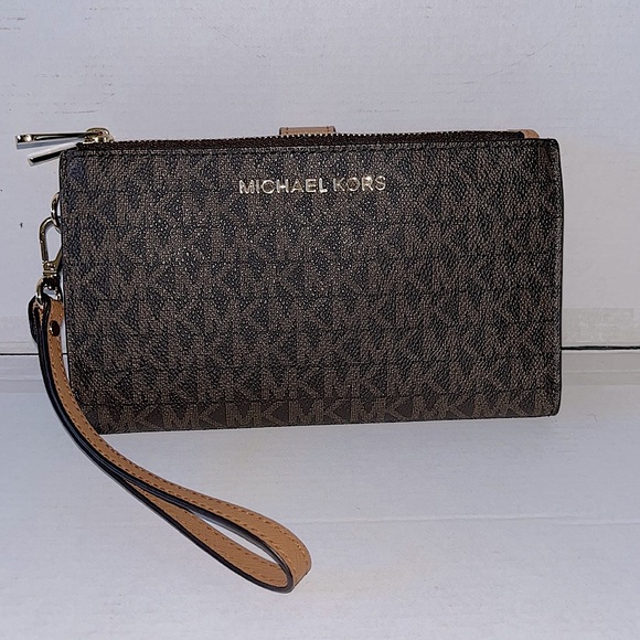 Michael Kors signature logo Jetset double zipper wristlet - Picture 2 of 9